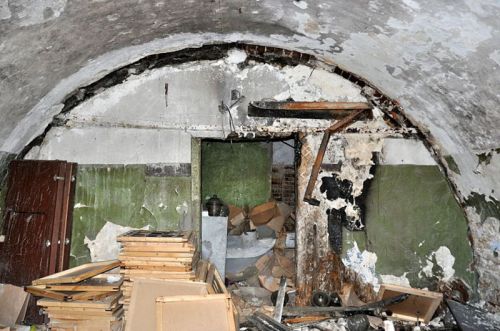 Церковь Иоанна Богослова в Вологде. «Итак, когда увидите мерзость запустения, реченную через пророка Даниила, стоящую на святом месте, — читающий да разумеет» (Мф.24:15). Фото: Константин Гудков