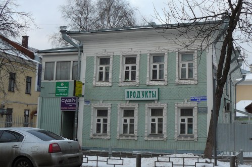 Дом Крылова, кажется, единственный, кто получил подарок на свой юбилей - ему вернули утерянные наличники